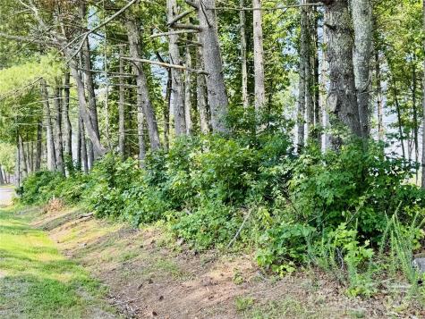 2.07 Acres, 2058 Thoroughbred Way Lenoir NC 28645