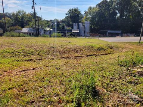 891 Court Street E Marion NC 28752