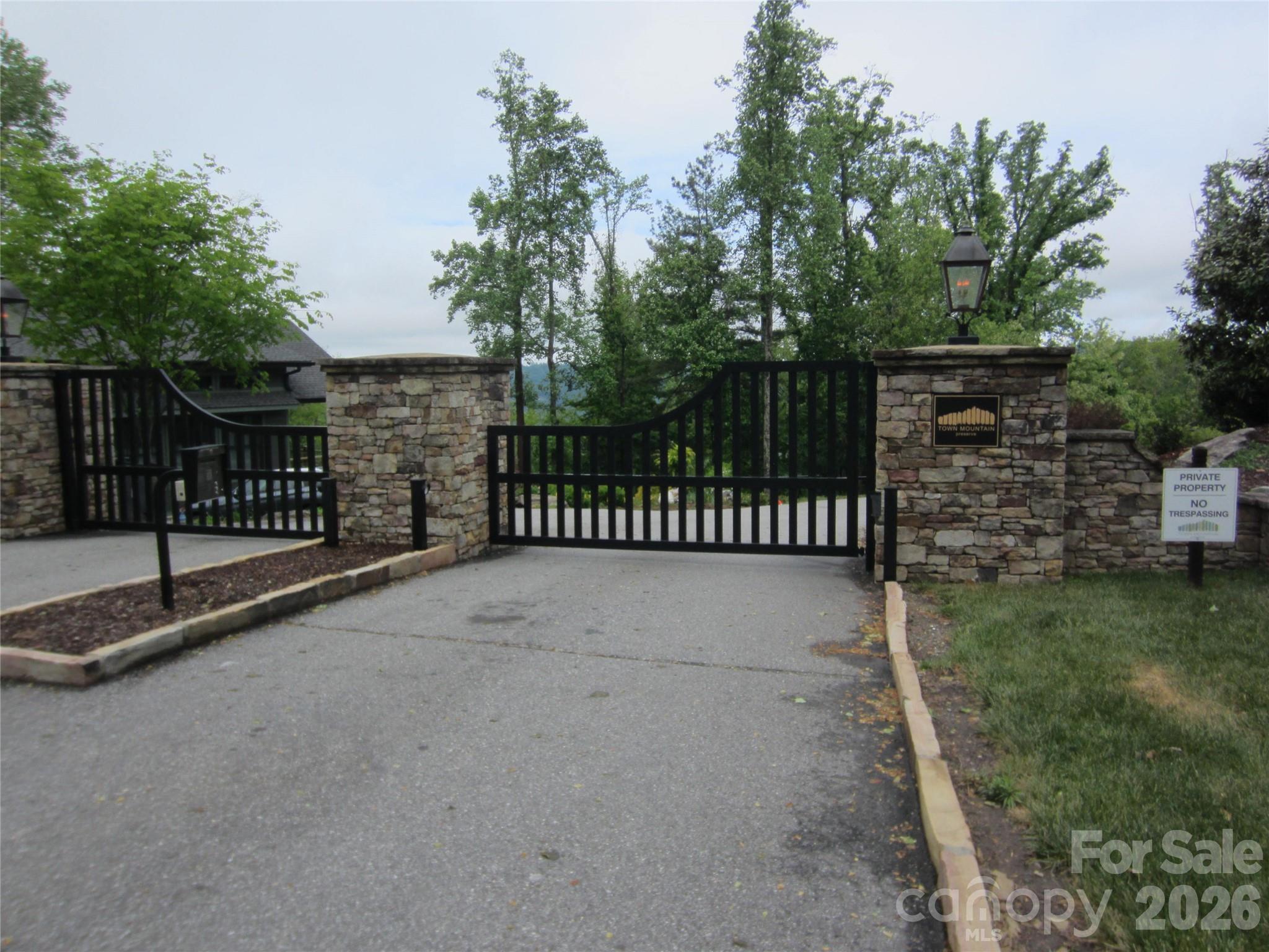 97 Longspur Lane Asheville NC 28804
