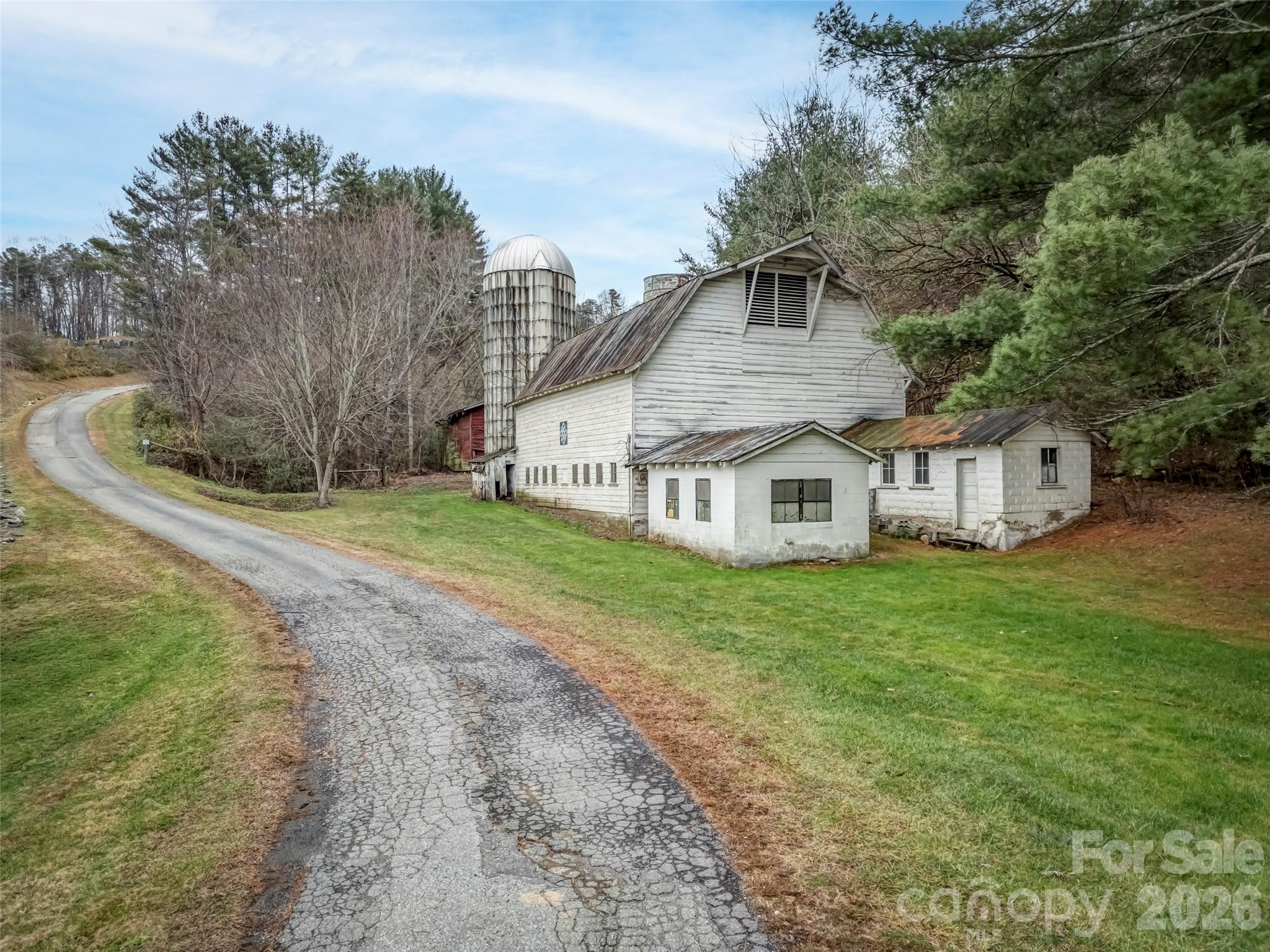 896 Newfound Road Leicester NC 28748