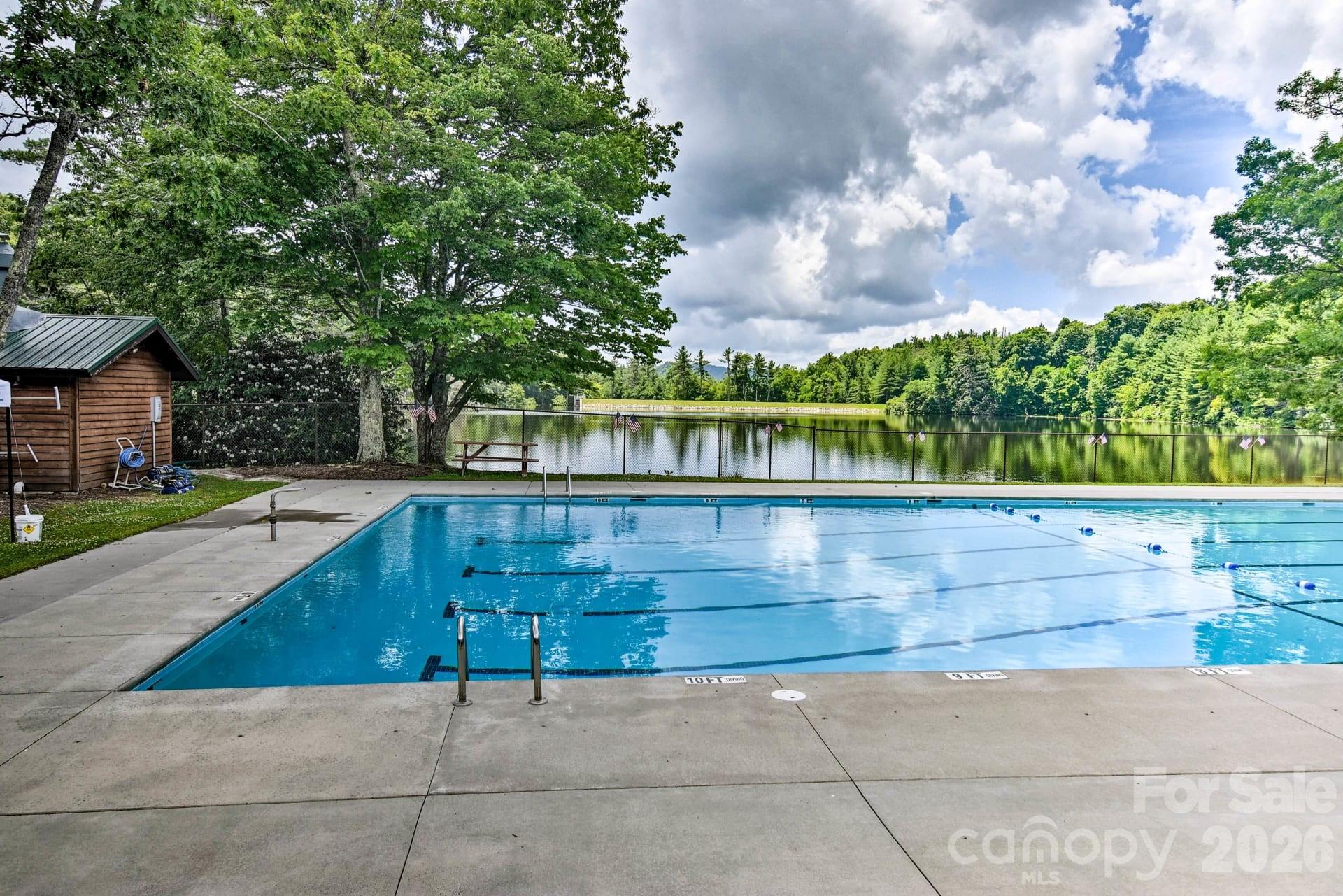 157 Hemlock Loop Newland NC 28657