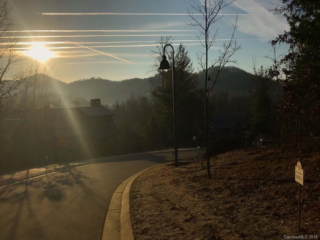 46 Versailles Lane Asheville NC 28804