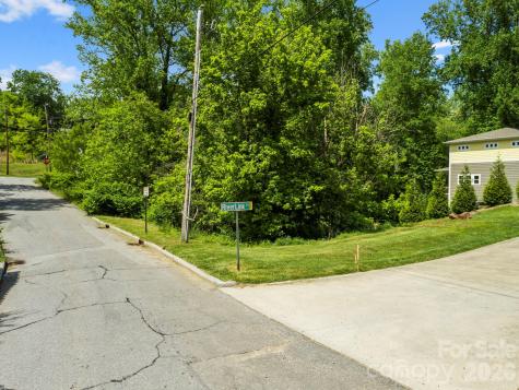 9999 Euclid Boulevard Asheville NC 28806