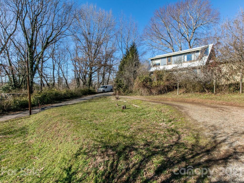 26 Crestmont Avenue Asheville NC 28806