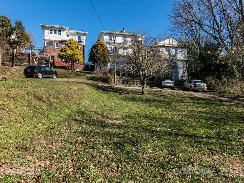 26 Crestmont Avenue Asheville NC 28806