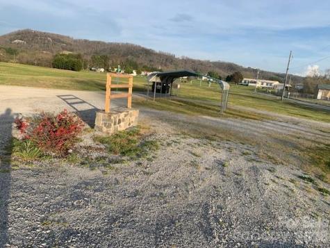 7.33AC Com Chimney Rock Highway Edneyville NC 28792