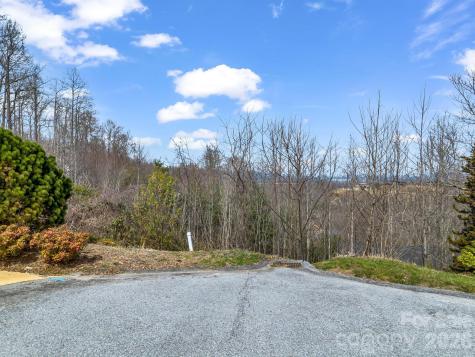 2325 Pommel Road Hendersonville NC 28791