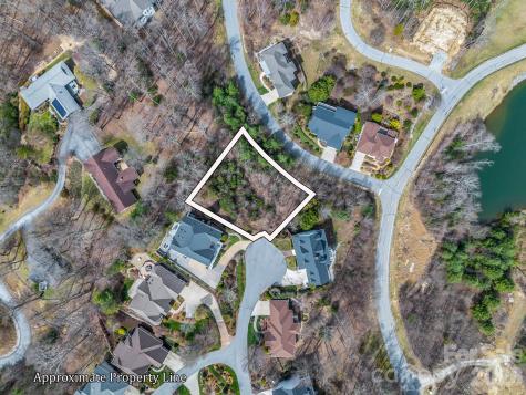 2325 Pommel Road Hendersonville NC 28791