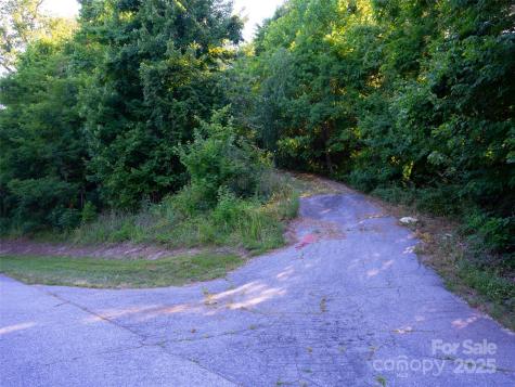 811 Grand Oaks Drive Hendersonville NC 28792