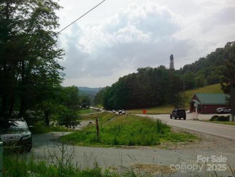 3771 Us Highway 421 Highway N Vilas NC 28692