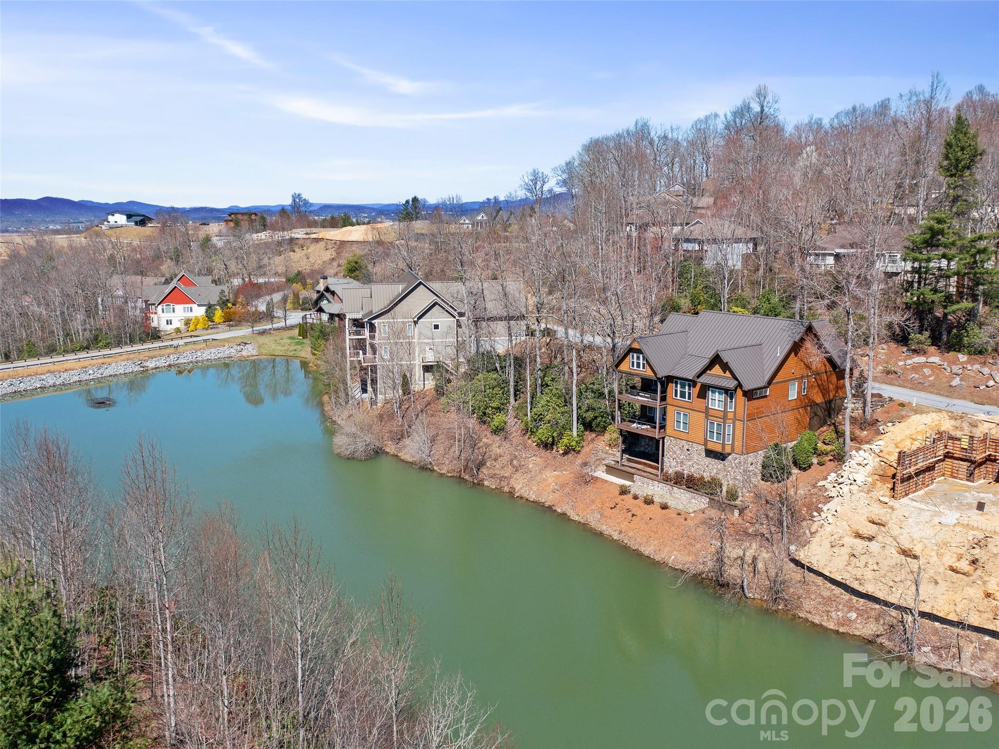 82 Narrows Run Loop Hendersonville NC 28791