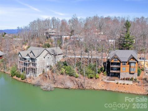 82 Narrows Run Loop Hendersonville NC 28791