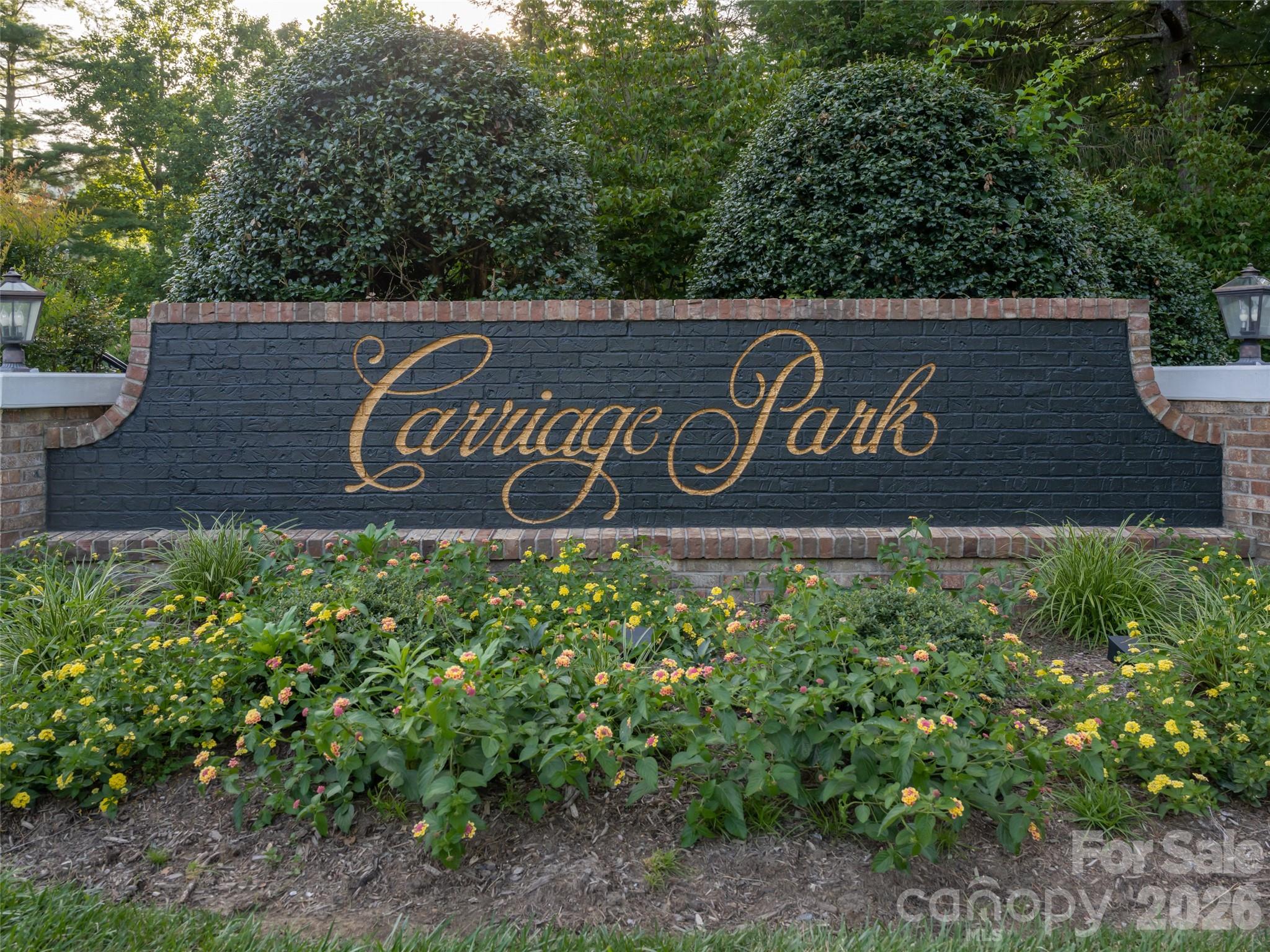 82 Narrows Run Loop Hendersonville NC 28791
