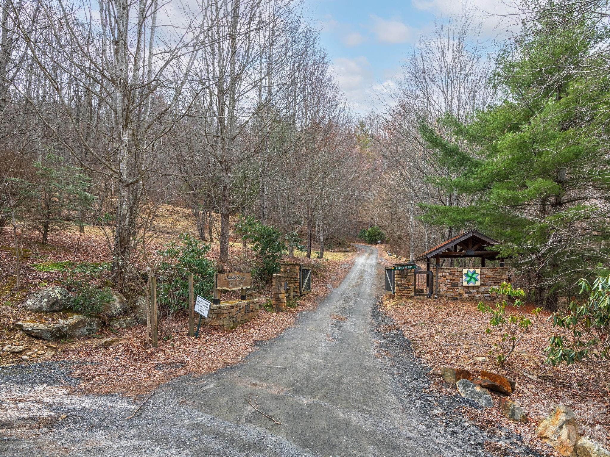 99999 Winterberry Road Burnsville NC 28714