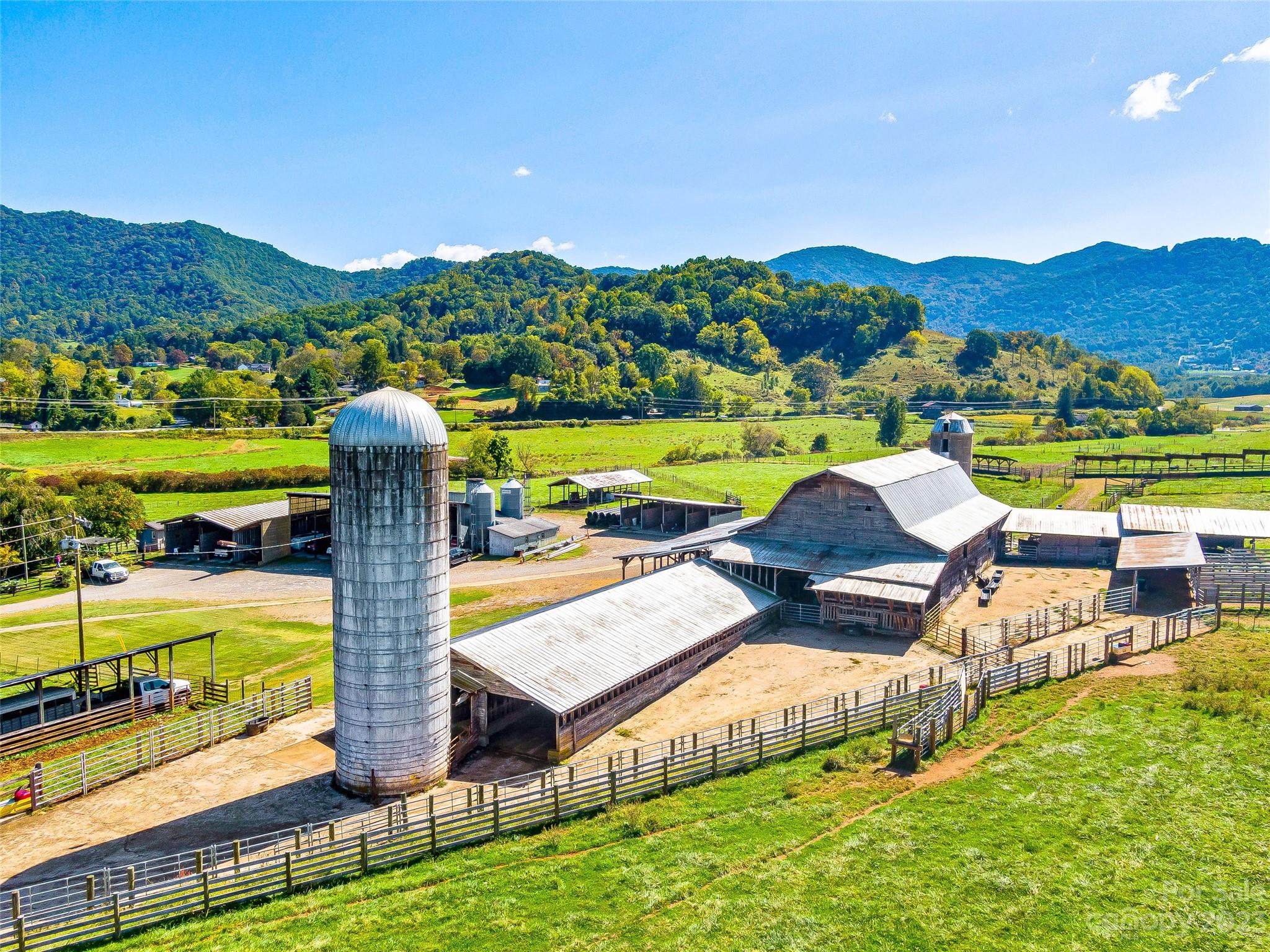 192 Ratcliff Cove Road Waynesville NC 28786