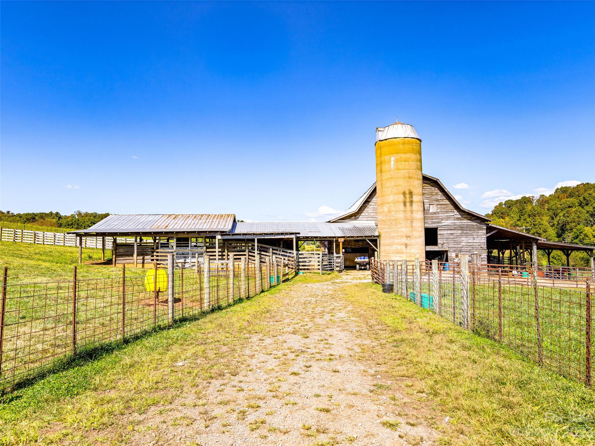 192 Ratcliff Cove Road Waynesville NC 28786