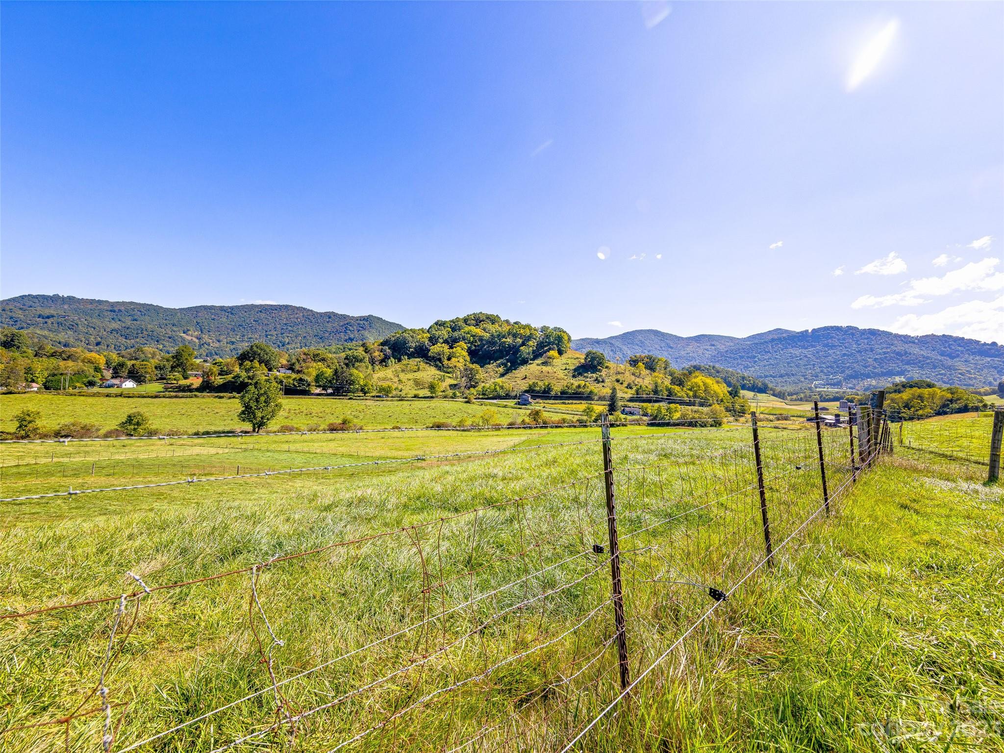192 Ratcliff Cove Road Waynesville NC 28786