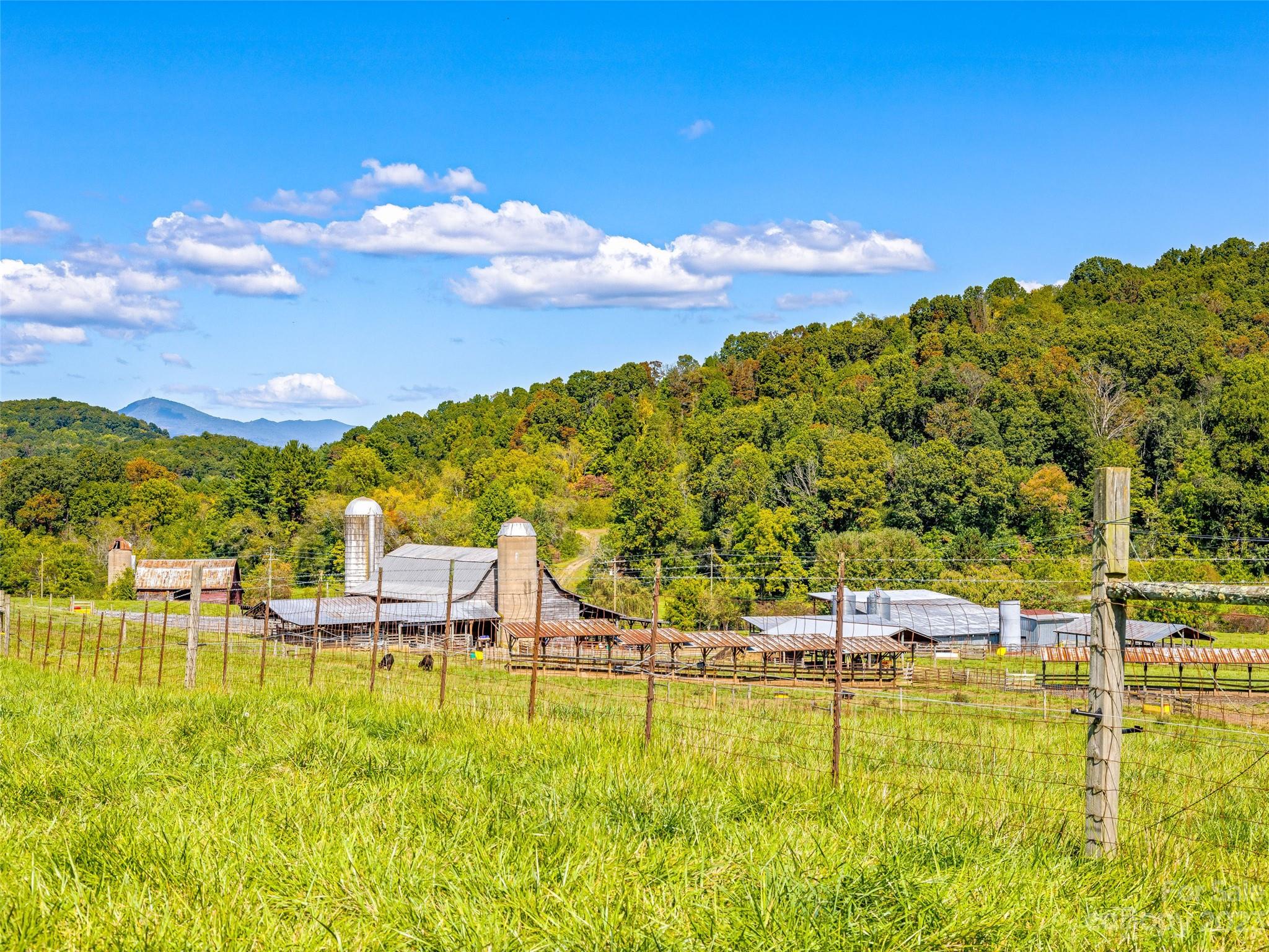 192 Ratcliff Cove Road Waynesville NC 28786