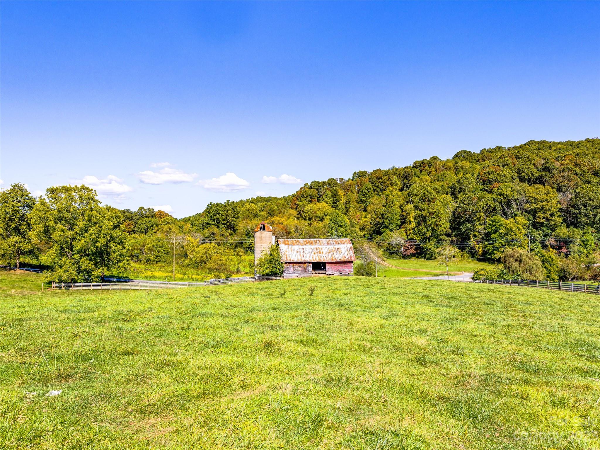 192 Ratcliff Cove Road Waynesville NC 28786