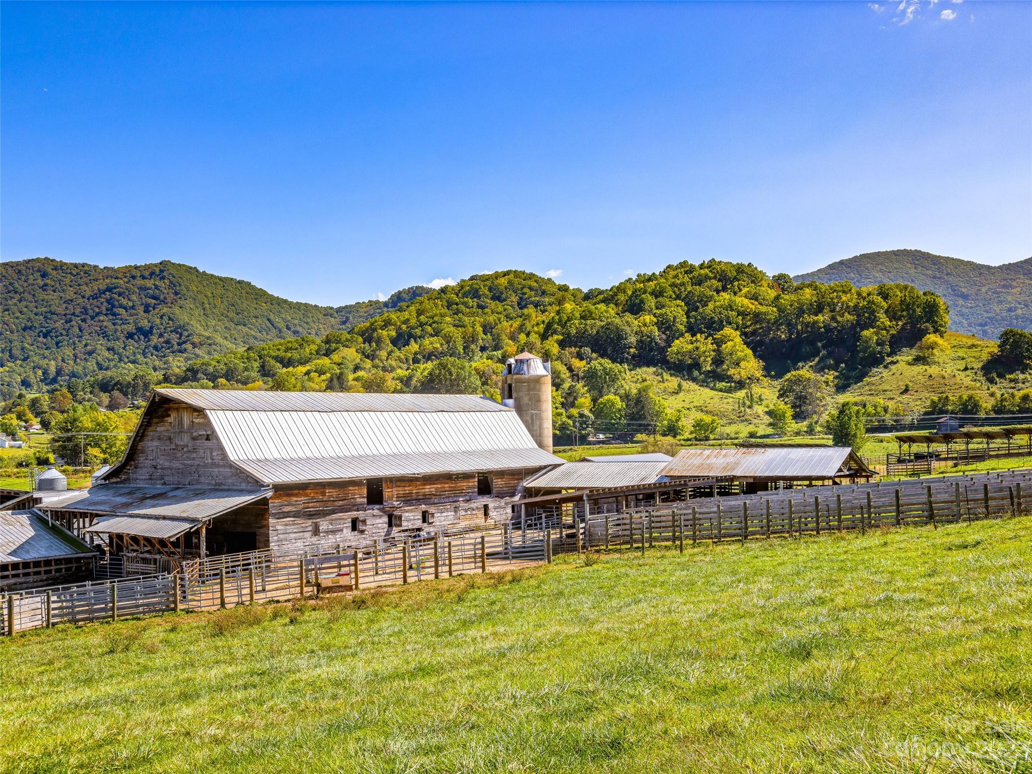 192 Ratcliff Cove Road Waynesville NC 28786