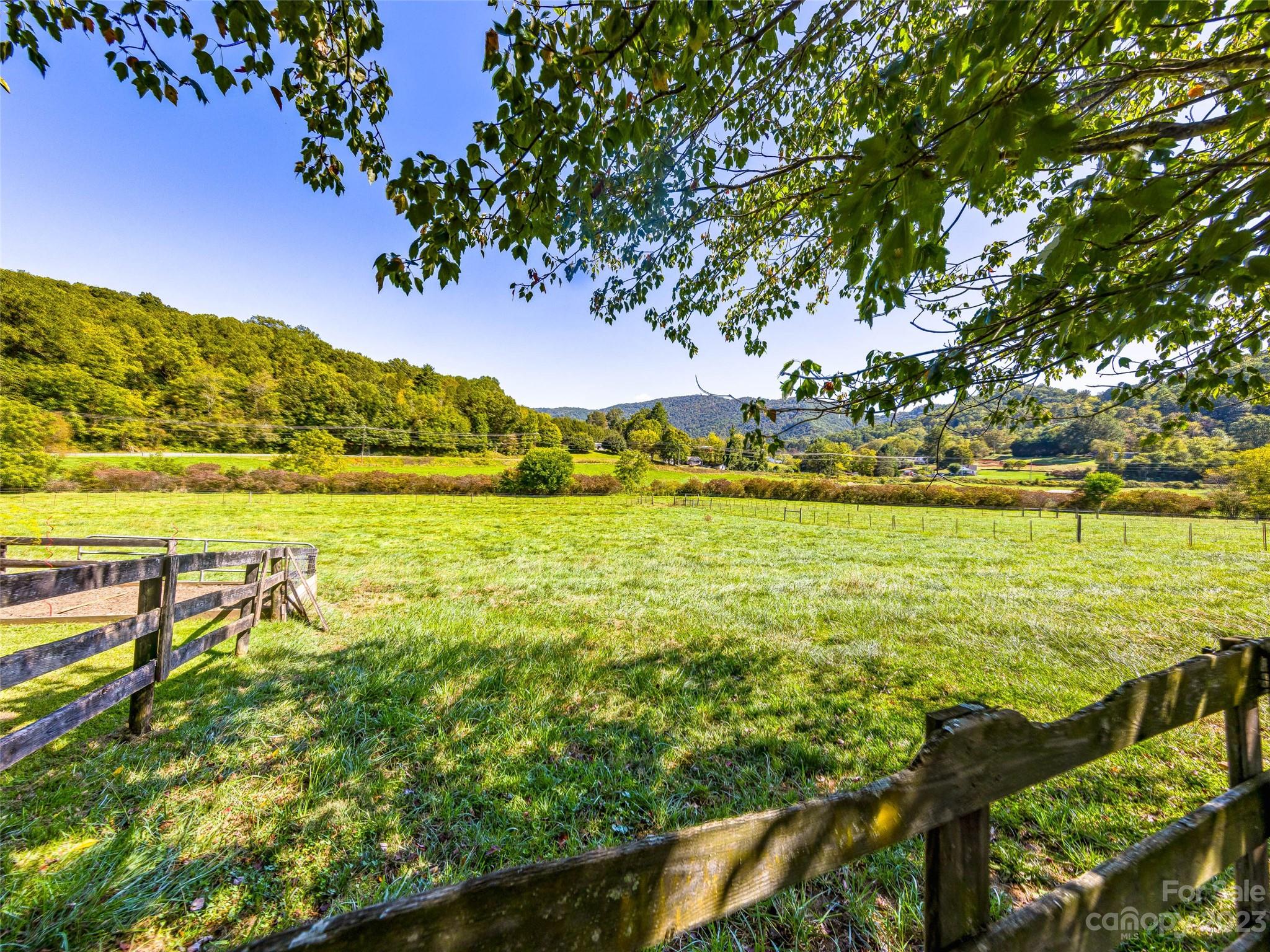 192 Ratcliff Cove Road Waynesville NC 28786