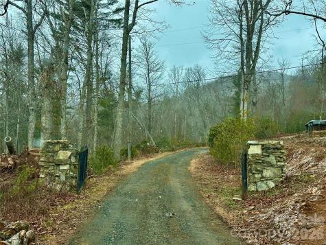 000 Orchard View Trail Spruce Pine NC 28777
