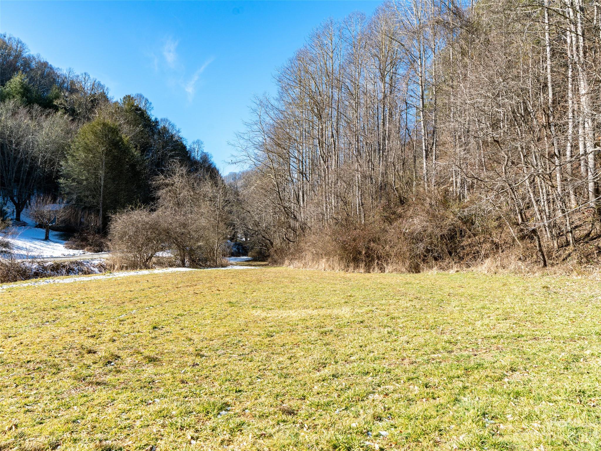 17 Mcpeters Lane Burnsville NC 28714