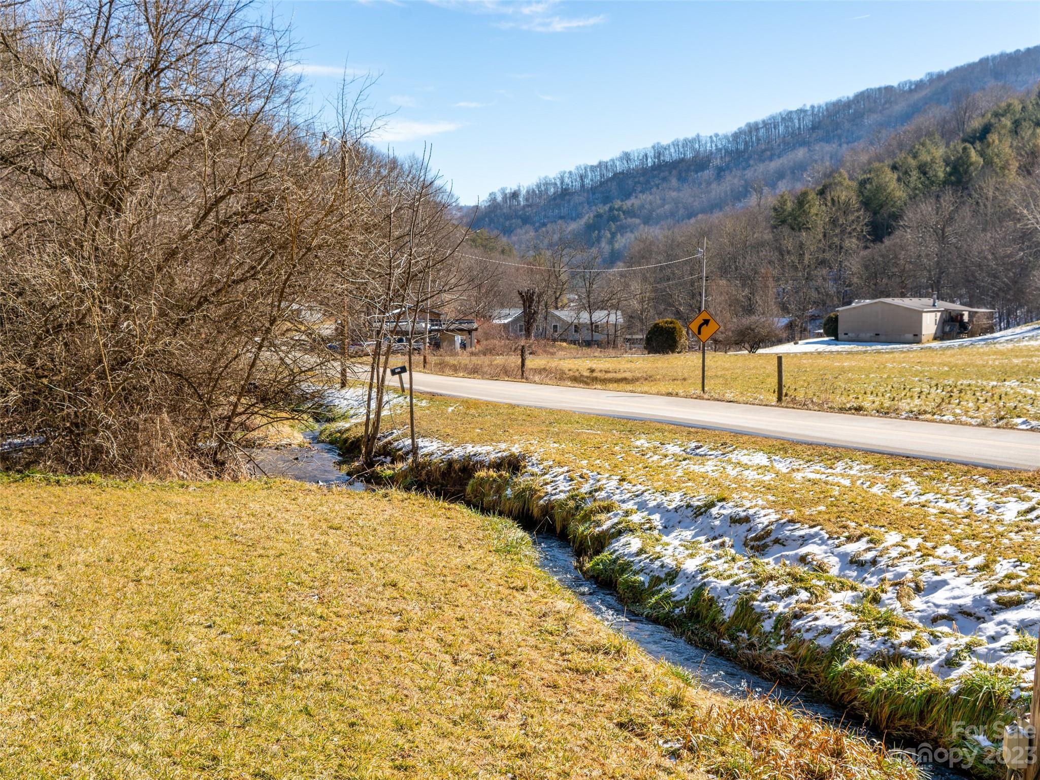 17 Mcpeters Lane Burnsville NC 28714