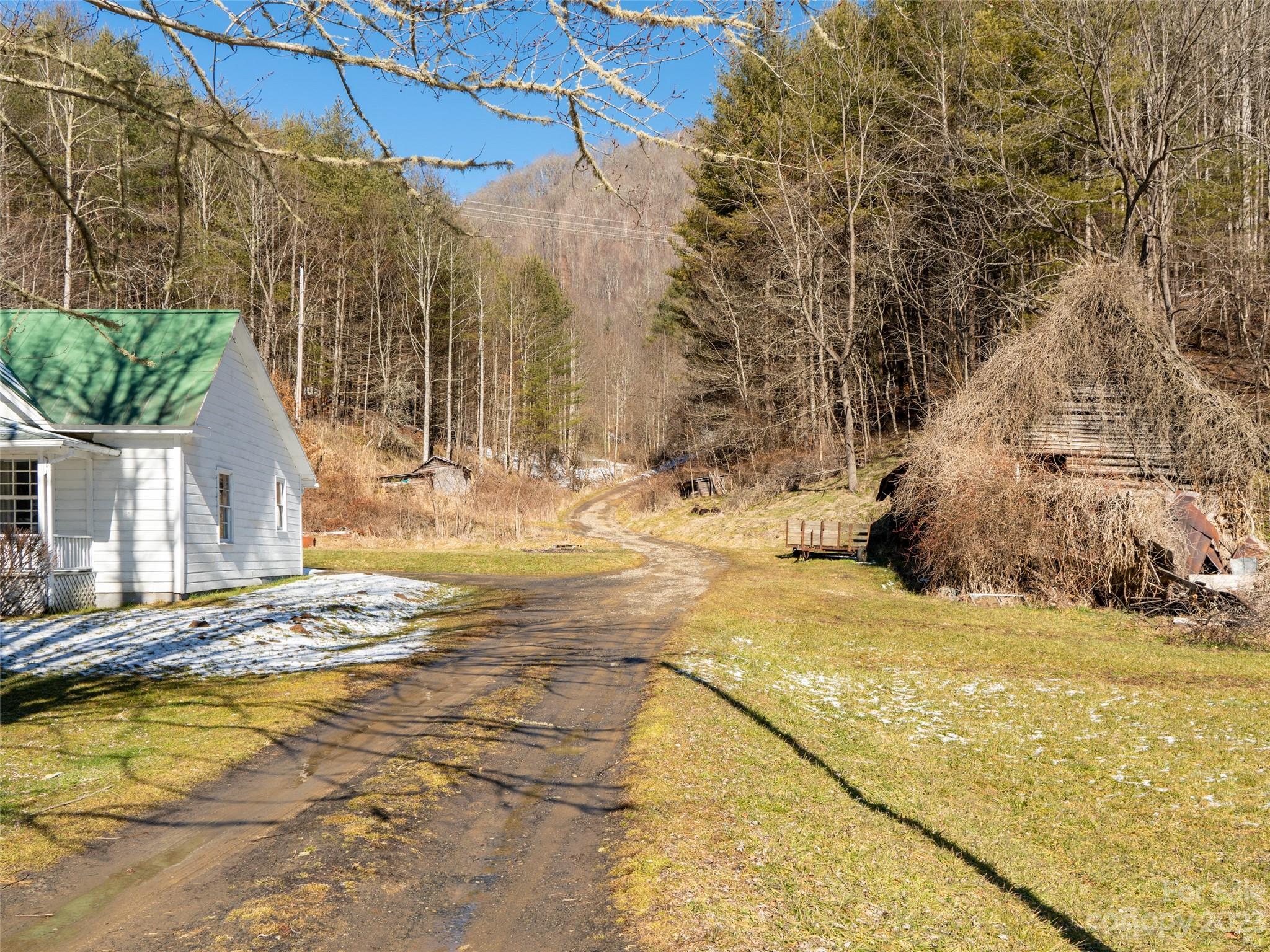 17 Mcpeters Lane Burnsville NC 28714
