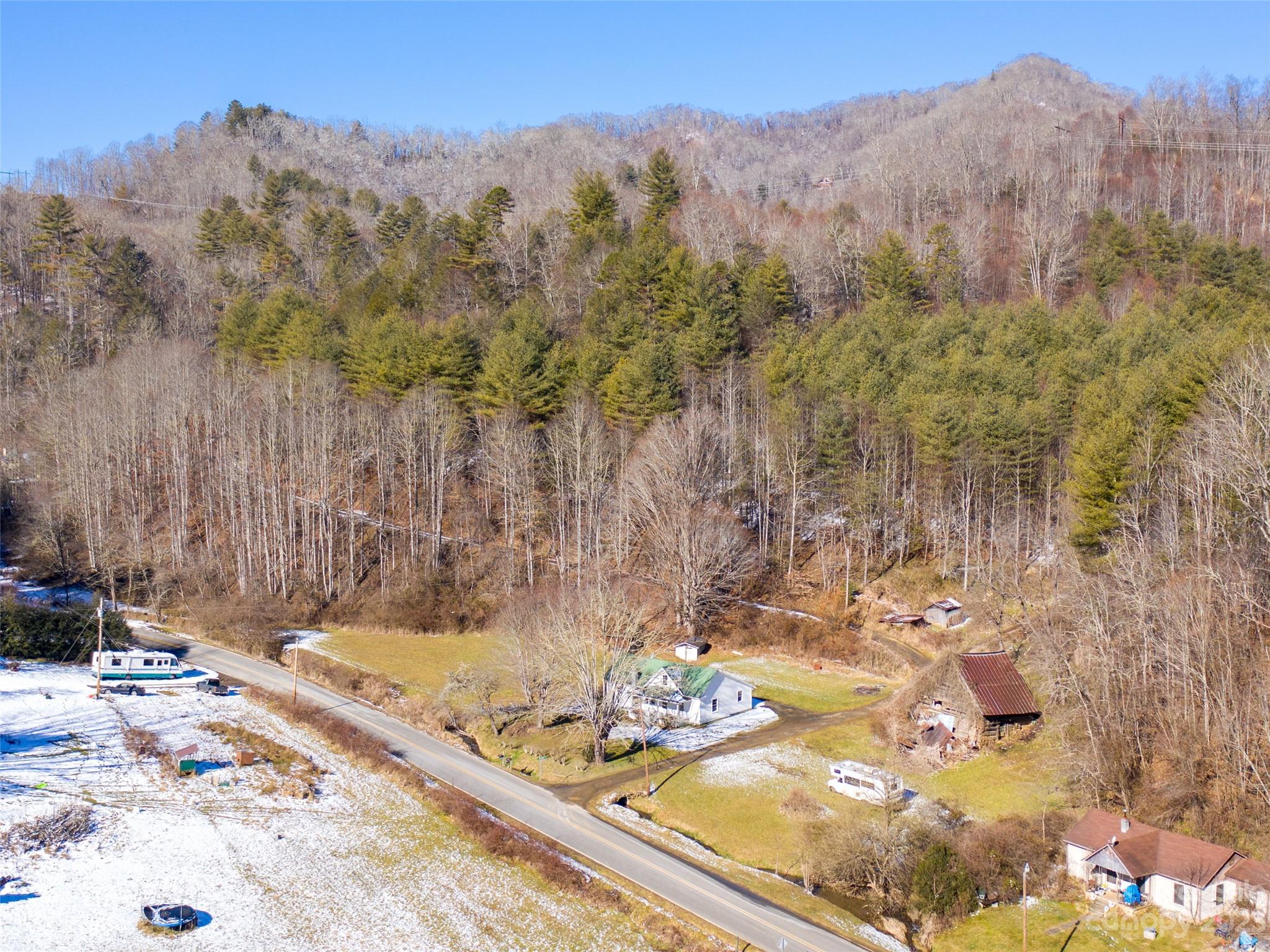 17 Mcpeters Lane Burnsville NC 28714