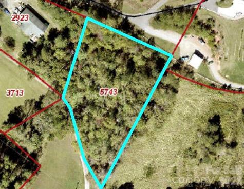 7 Hallaran Drive Leicester NC 28753