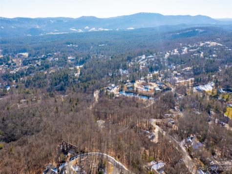 102 Bollers Knob Lane Hendersonville NC 28739