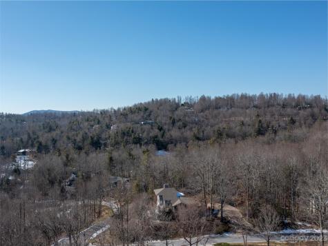 102 Bollers Knob Lane Hendersonville NC 28739