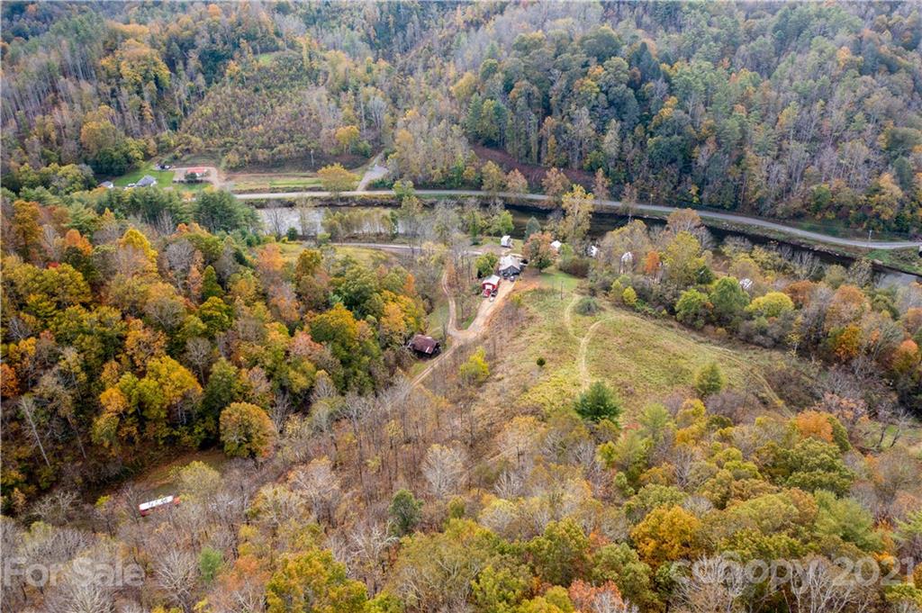 4904 Whitson Branch Road Green Mountain NC 28740