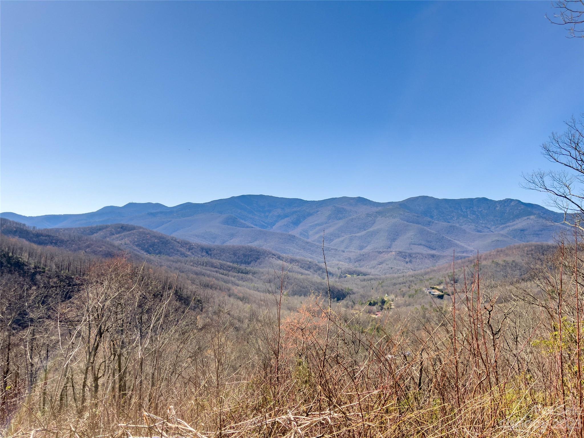 100 Mountain Field Lane Burnsville NC 28714