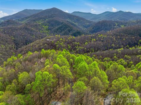 #227 Flying Dutchman Road Sylva NC 28779