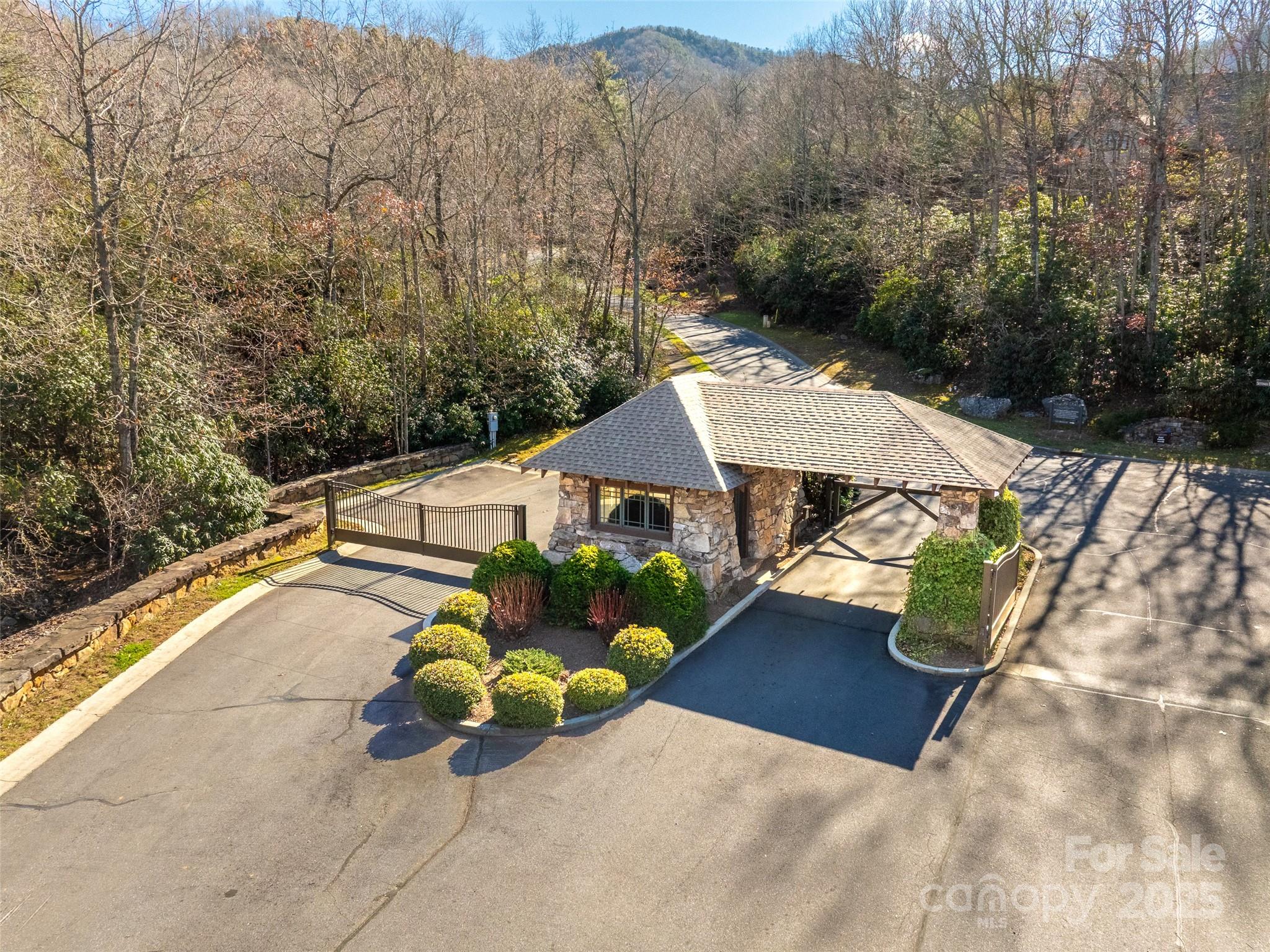 9 Settings Boulevard Black Mountain NC 28711