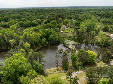9836 Albemarle Road Charlotte NC 28227