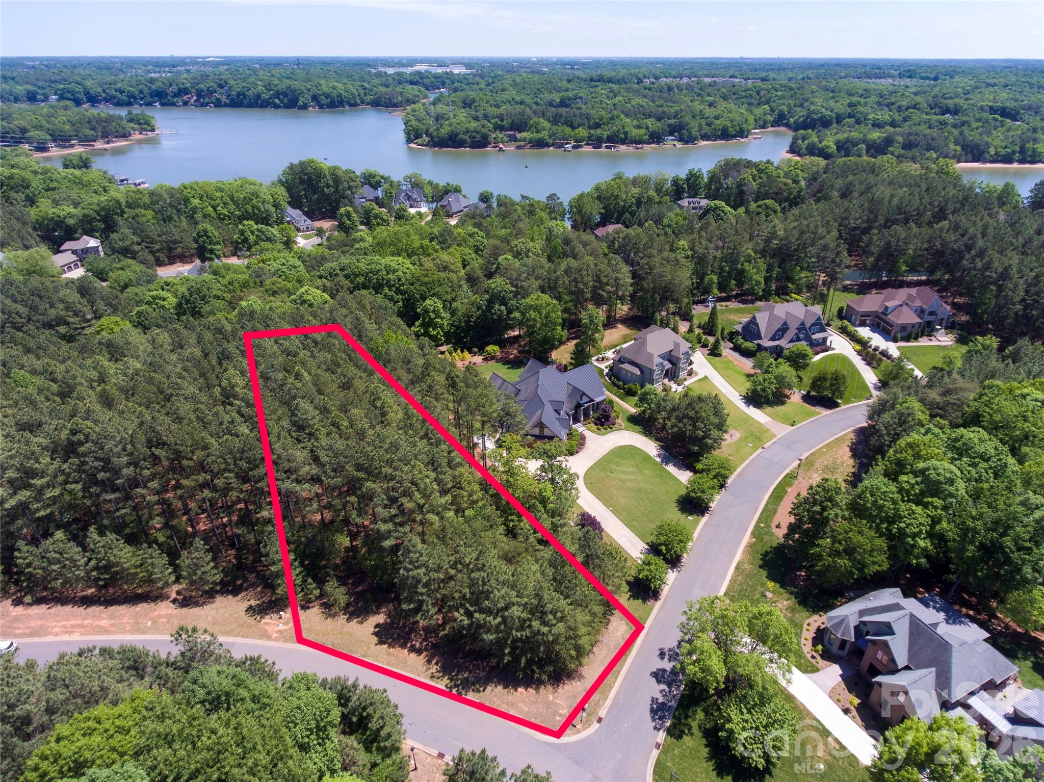 5017 Hermitage Court Belmont NC 28012