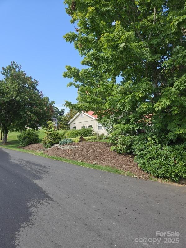 9999 Settlers Trail Mars Hill NC 28754