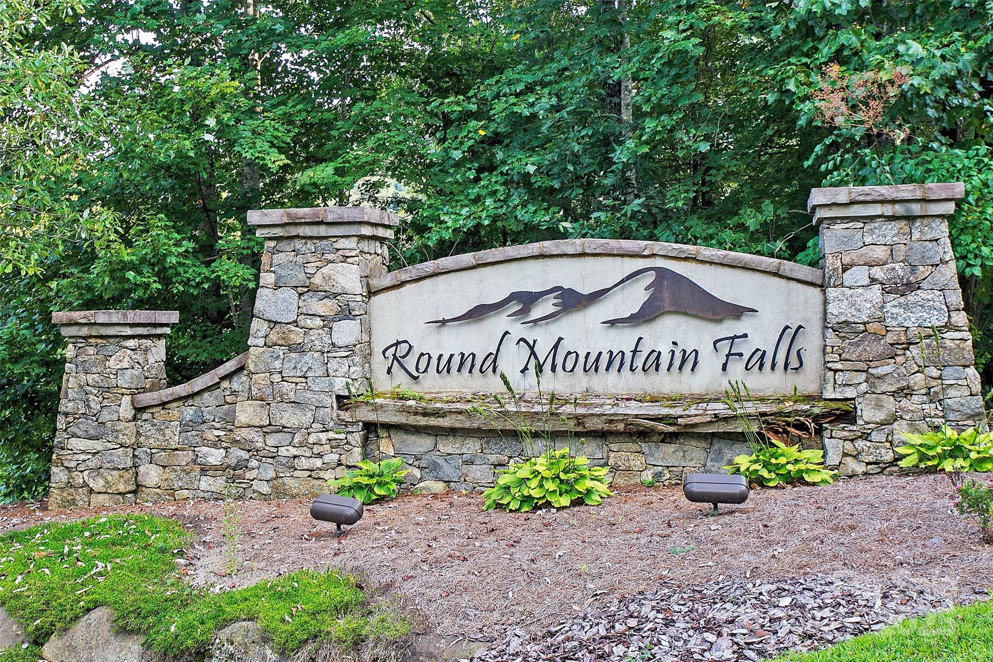 18 Trillium Lane Brevard NC 28712