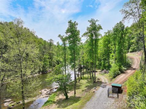 788 Cowee Tunnel Road Sylva NC 28779