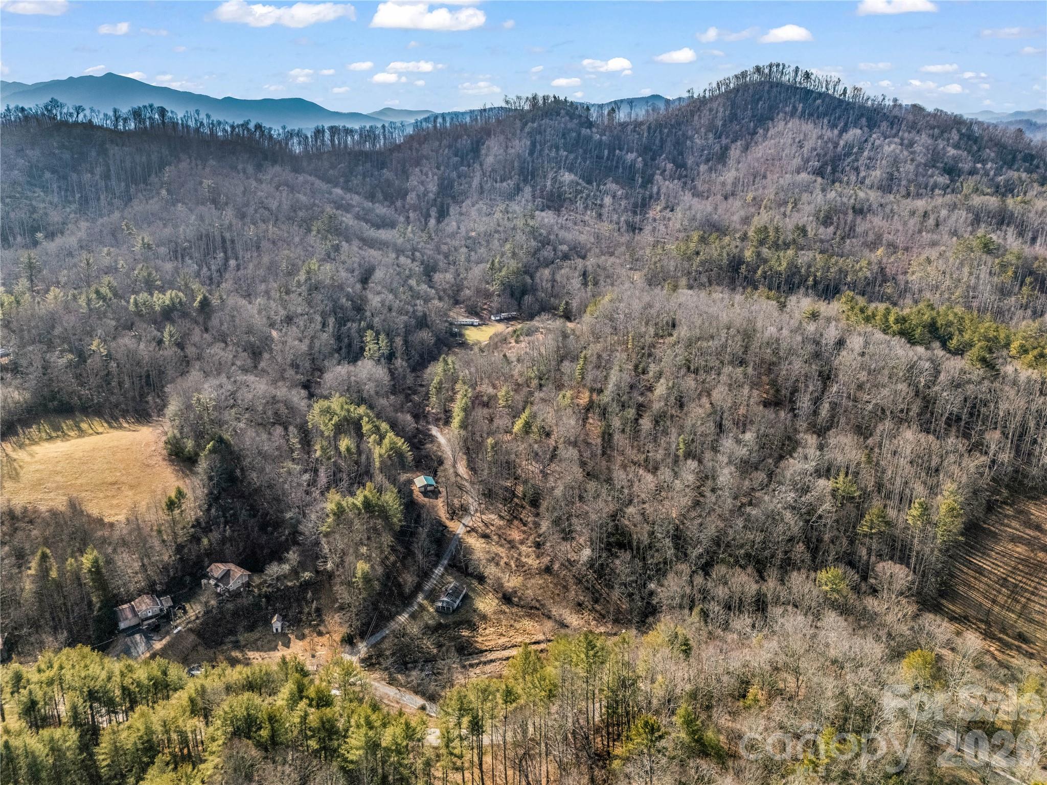 530 Mine Creek Road Bakersville NC 28705