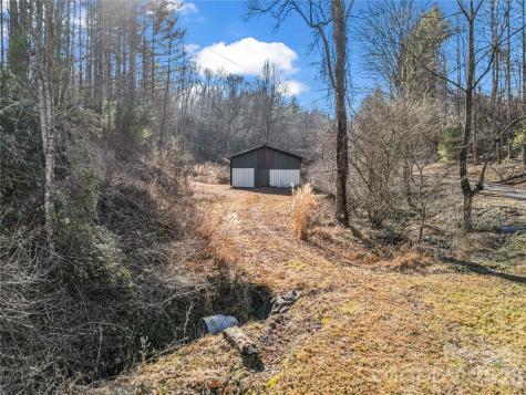 530 Mine Creek Road Bakersville NC 28705