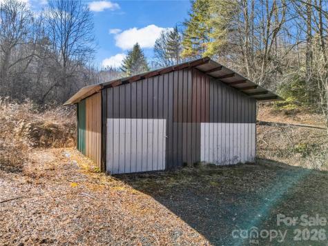 530 Mine Creek Road Bakersville NC 28705