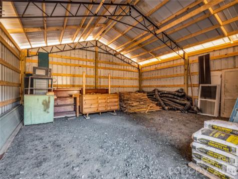 530 Mine Creek Road Bakersville NC 28705