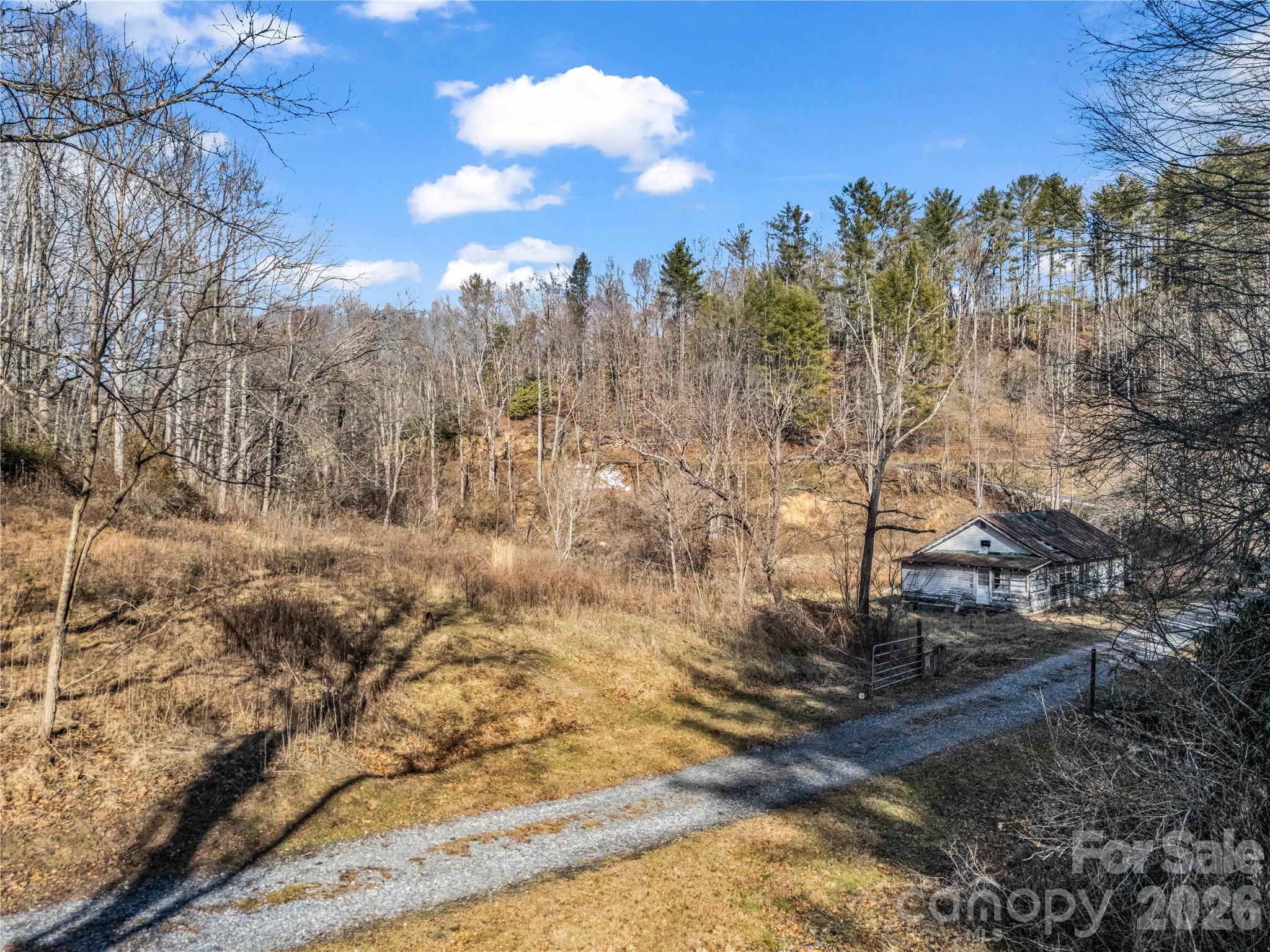 530 Mine Creek Road Bakersville NC 28705