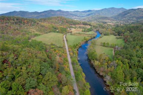4136 Rose Creek Road Franklin NC 28734