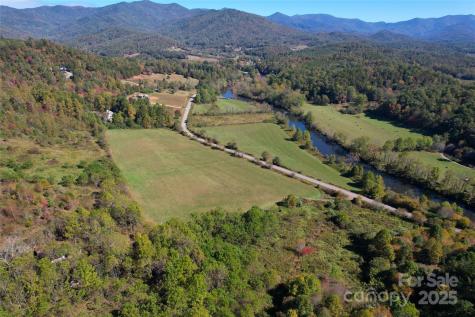 4136 Rose Creek Road Franklin NC 28734