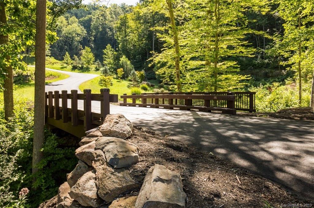 73 Longspur Lane Asheville NC 28804